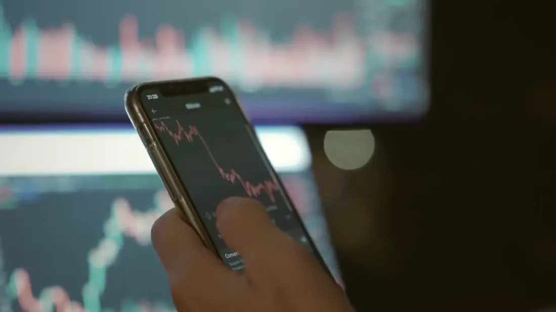 Illustrative industry footage for service data analytics; not a PSCS client project screenshot
